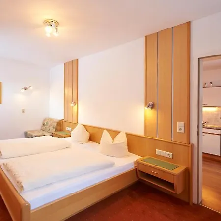 Gaestehaus Emmi كلينارل